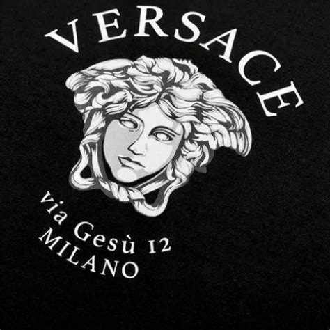 versace via gesù 12 milano t shirt